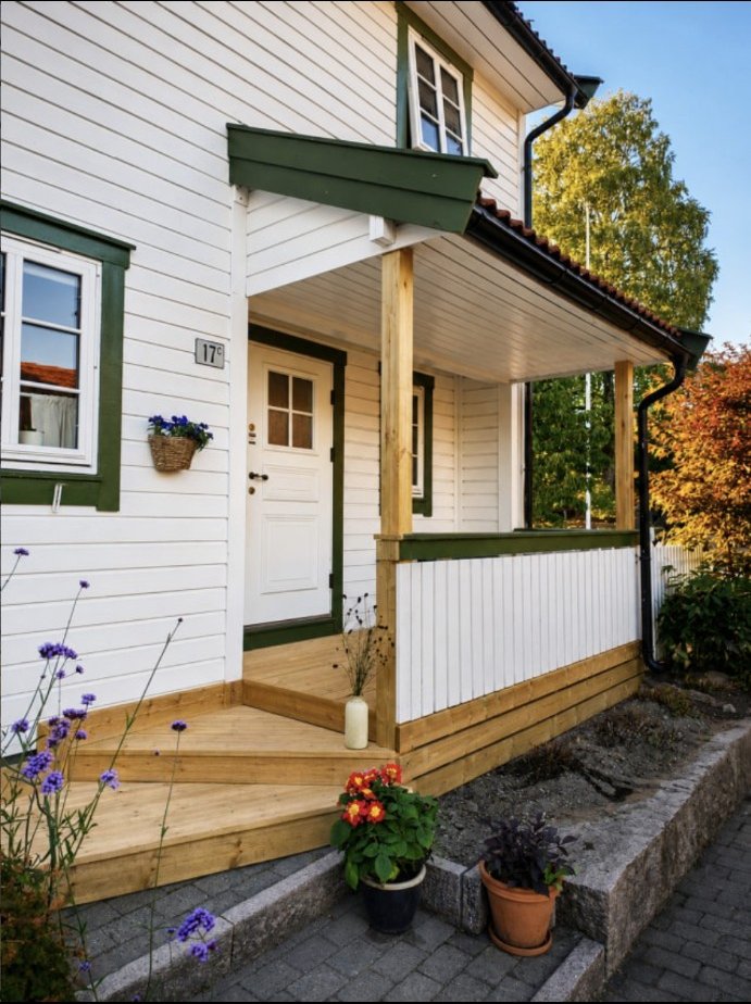 Covered entrance with timber deck